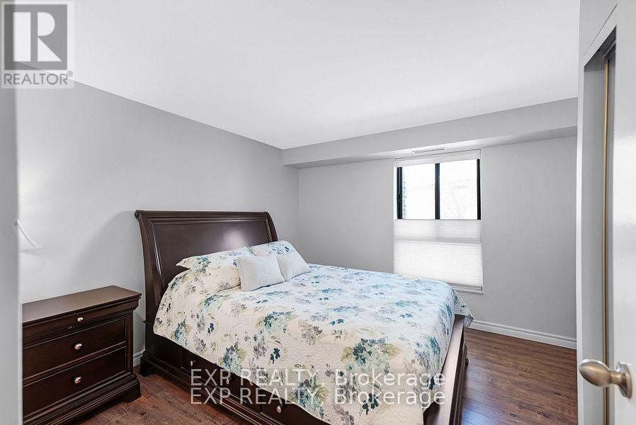 104 - 15390 Yonge Street, Aurora, ON - Indoor Photo Showing Bedroom