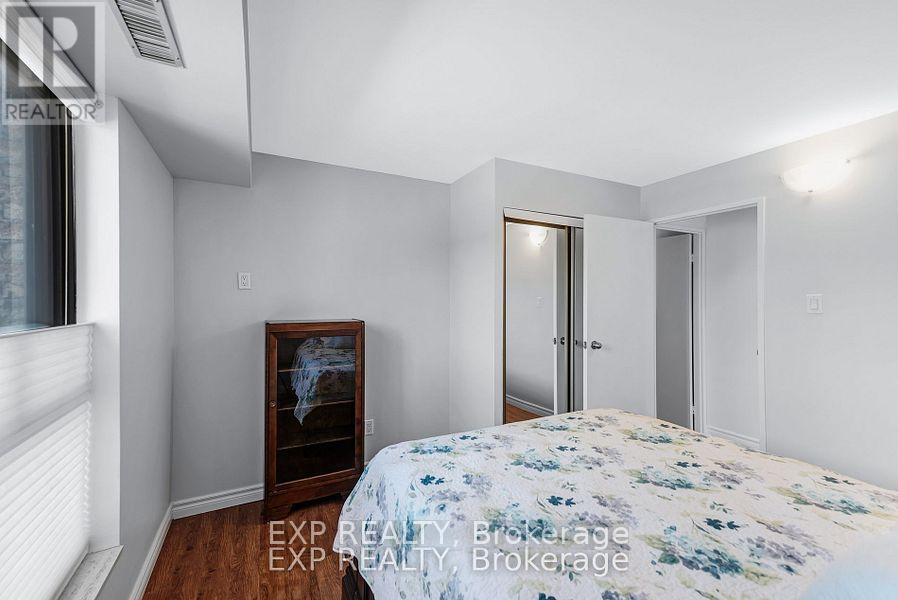 104 - 15390 Yonge Street, Aurora, ON - Indoor Photo Showing Bedroom