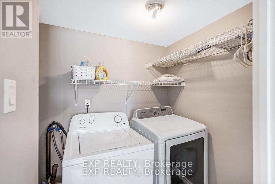 104 - 15390 Yonge Street, Aurora, ON - Indoor Photo Showing Laundry Room