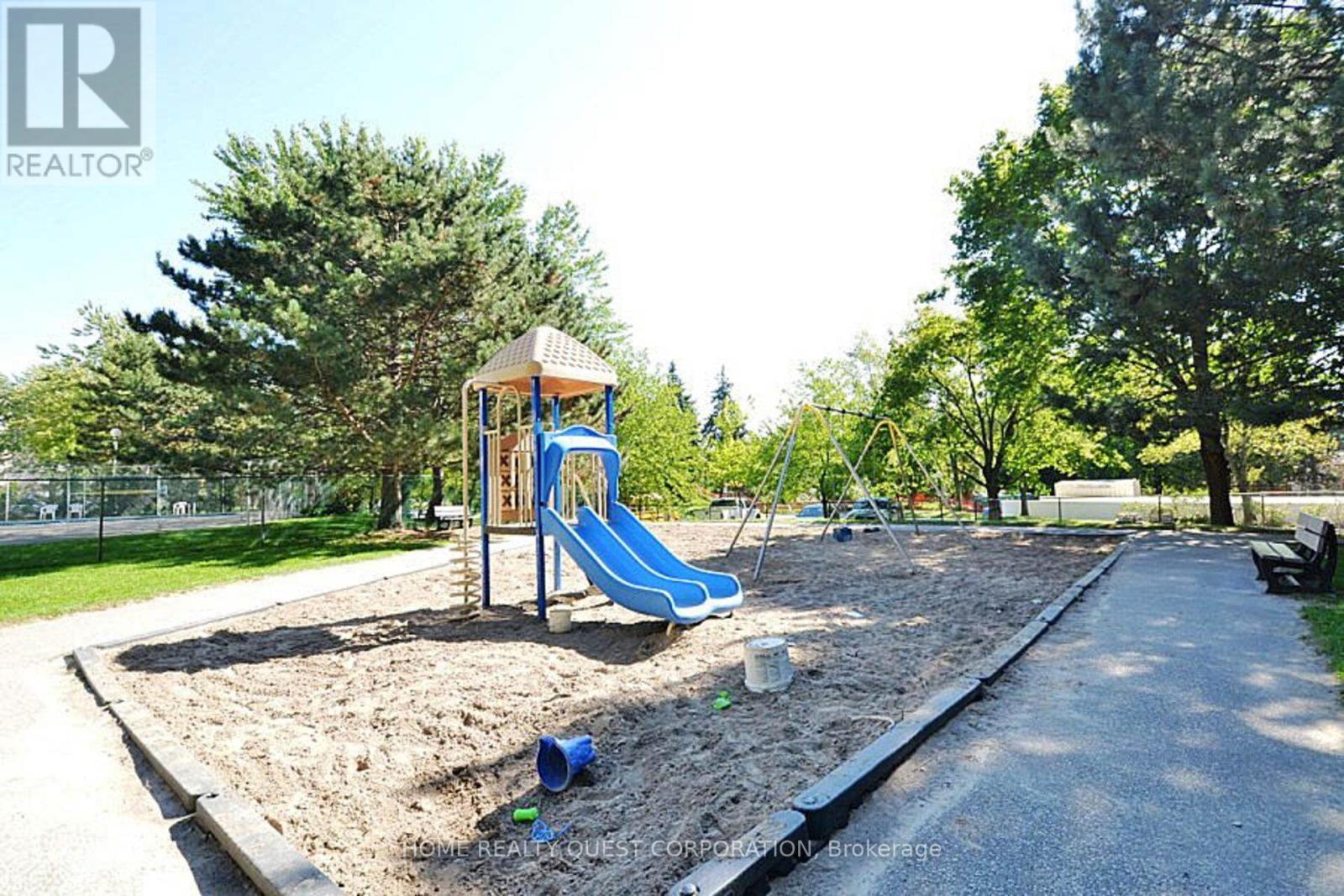 510 - 3170 Kirwin Avenue, Mississauga, ON - Outdoor