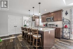 Large centre island -