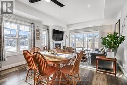 Flexible dining and living room -