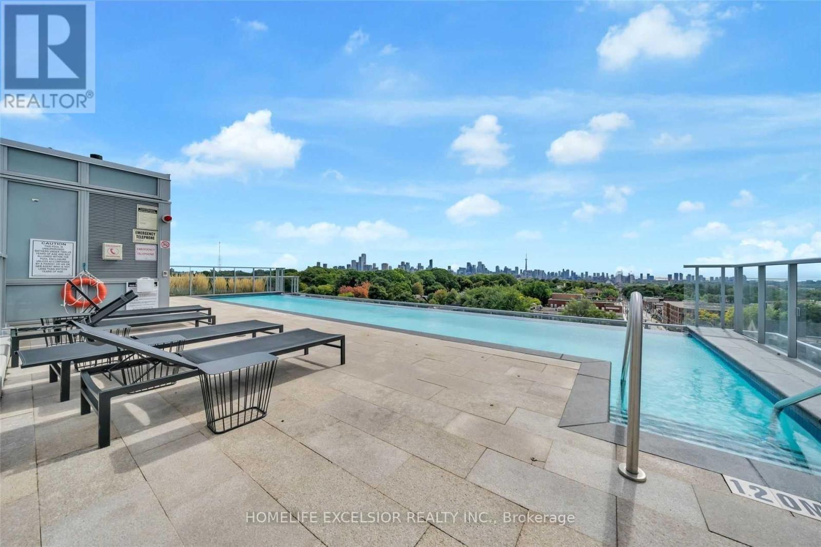 1306 - 501 St. Clair Avenue W, Toronto, ON - Outdoor With In Ground Pool