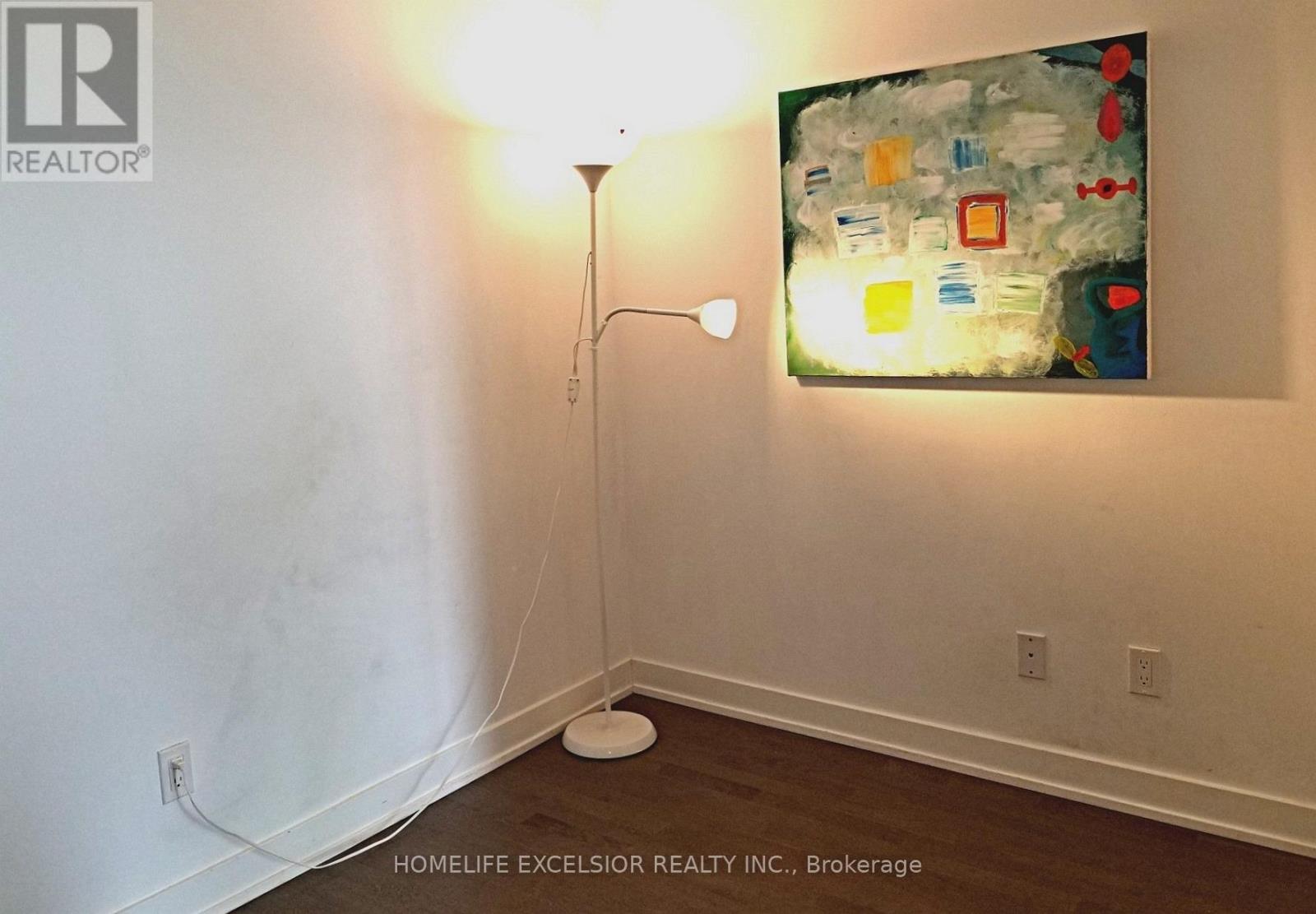 1306 - 501 St. Clair Avenue W, Toronto, ON - Indoor Photo Showing Other Room