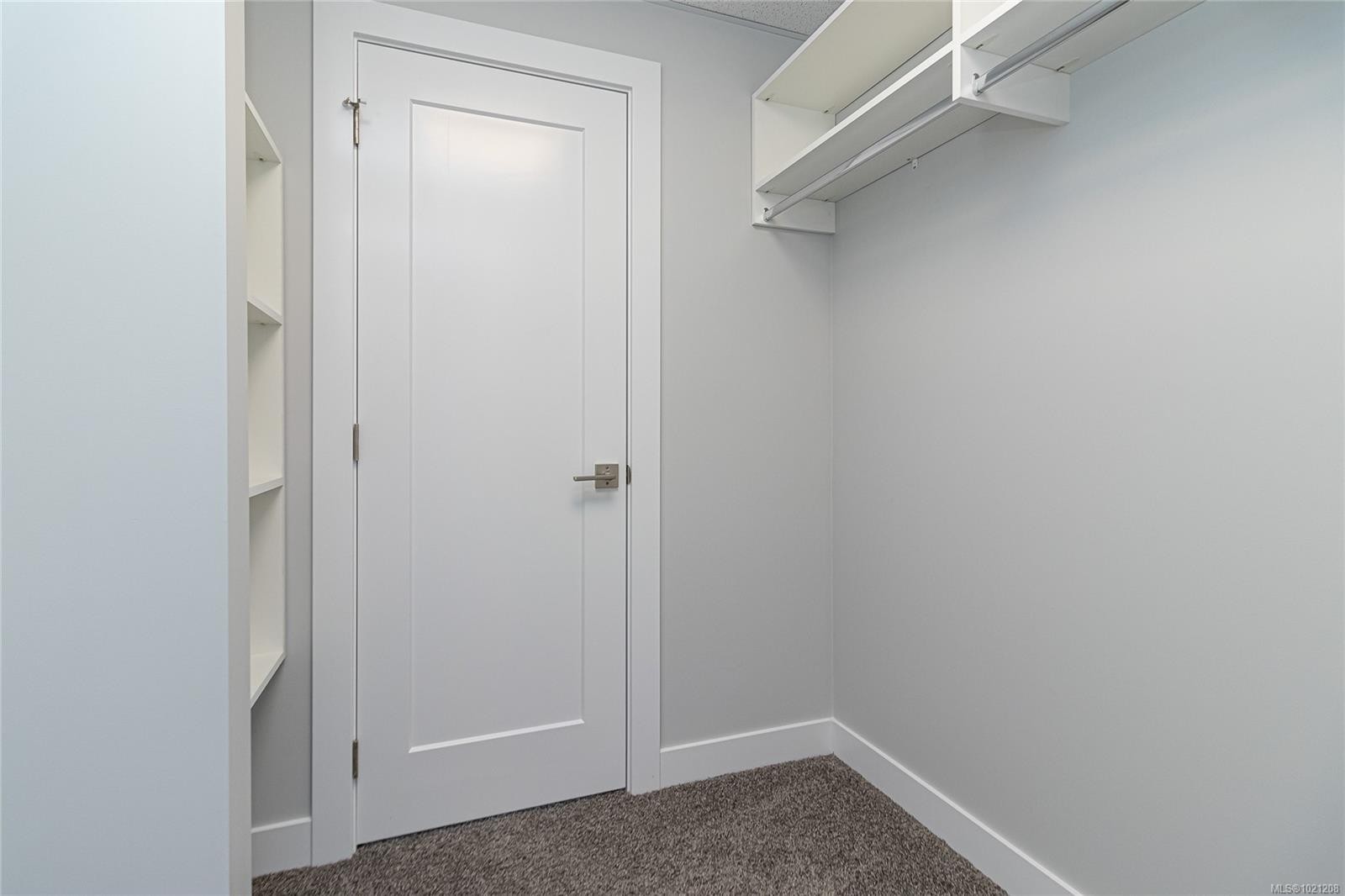 304-918 Jenkins Ave, Langford, BC - Indoor