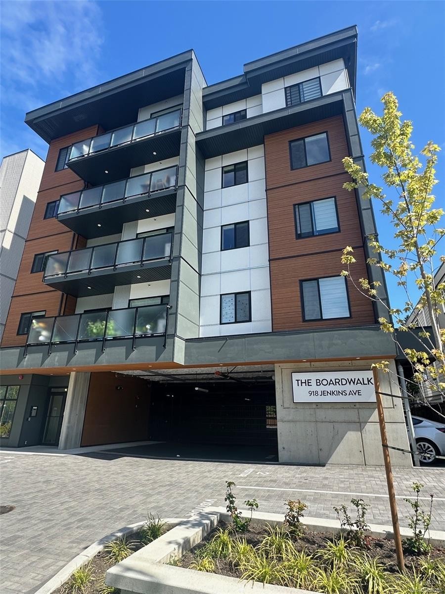 304-918 Jenkins Ave, Langford, BC - Outdoor