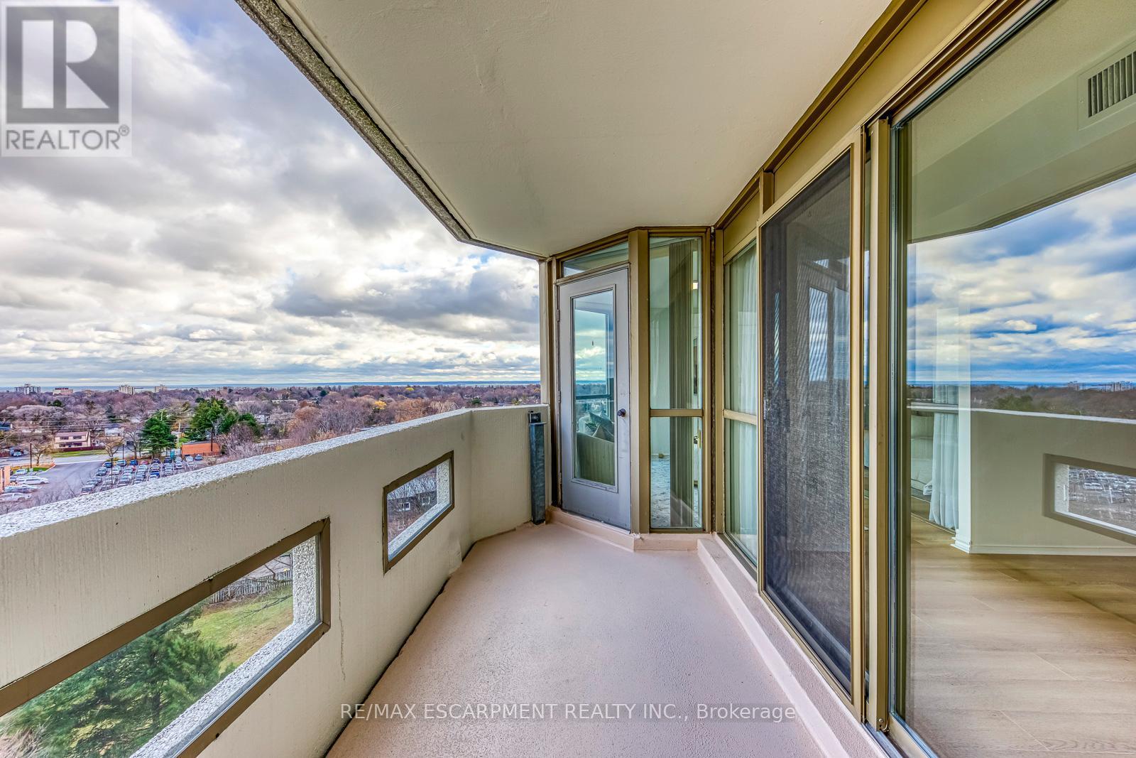 902 - 5080 Pinedale Avenue, Burlington, ON - Outdoor With Balcony With View With Exterior