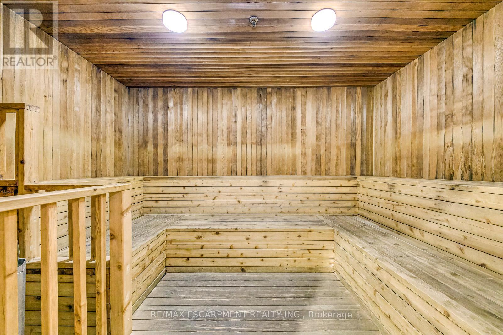 902 - 5080 Pinedale Avenue, Burlington, ON - Indoor Photo Showing Other Room