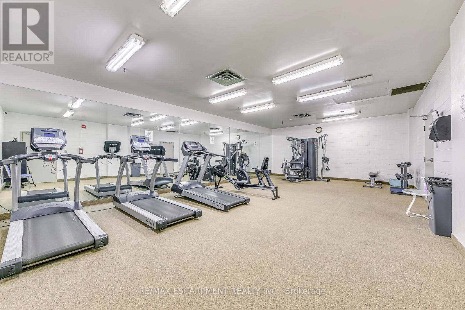 902 - 5080 Pinedale Avenue, Burlington, ON - Indoor Photo Showing Gym Room
