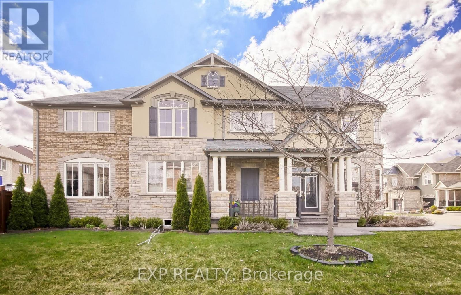 864 Etherington Way, Milton, ON - Outdoor With Facade