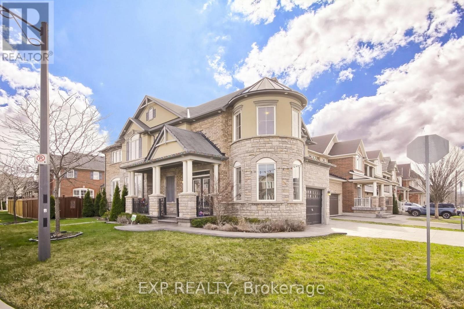 864 Etherington Way, Milton, ON - Outdoor With Facade