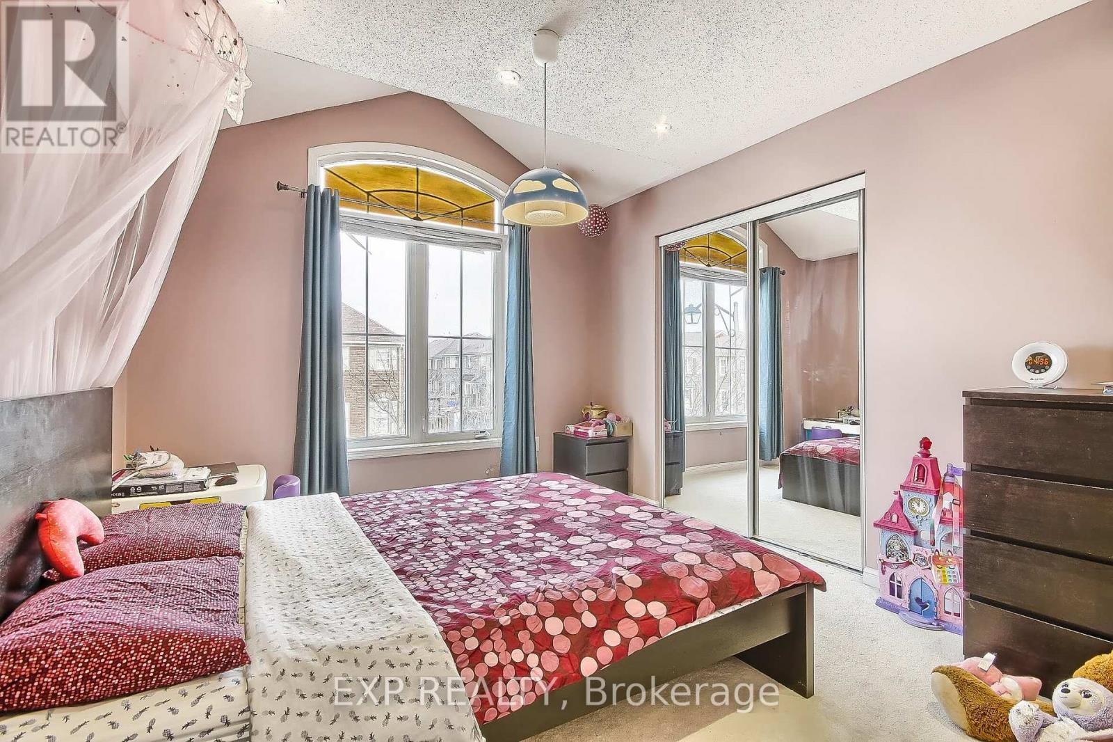 864 Etherington Way, Milton, ON - Indoor Photo Showing Bedroom
