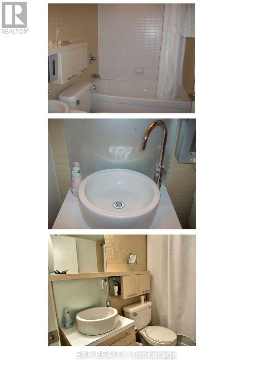 403 - 25 Carlton Street, Toronto, ON - Indoor Photo Showing Bathroom