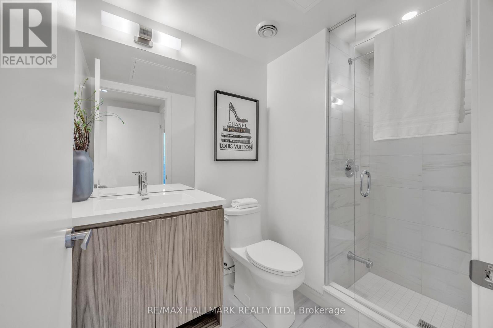 1905 - 55 Cooper Street, Toronto, ON - Indoor Photo Showing Bathroom