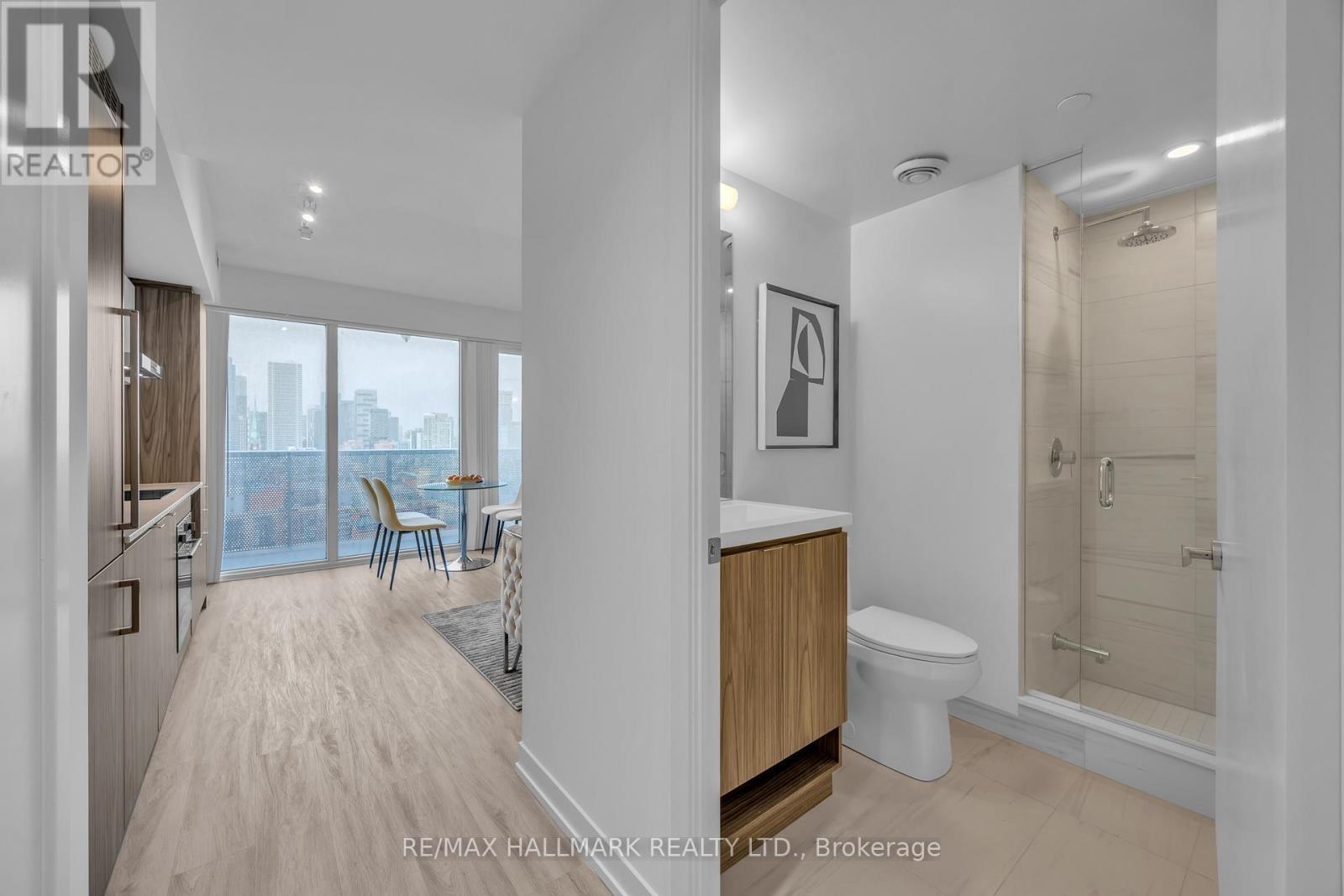 1905 - 55 Cooper Street, Toronto, ON - Indoor Photo Showing Bathroom