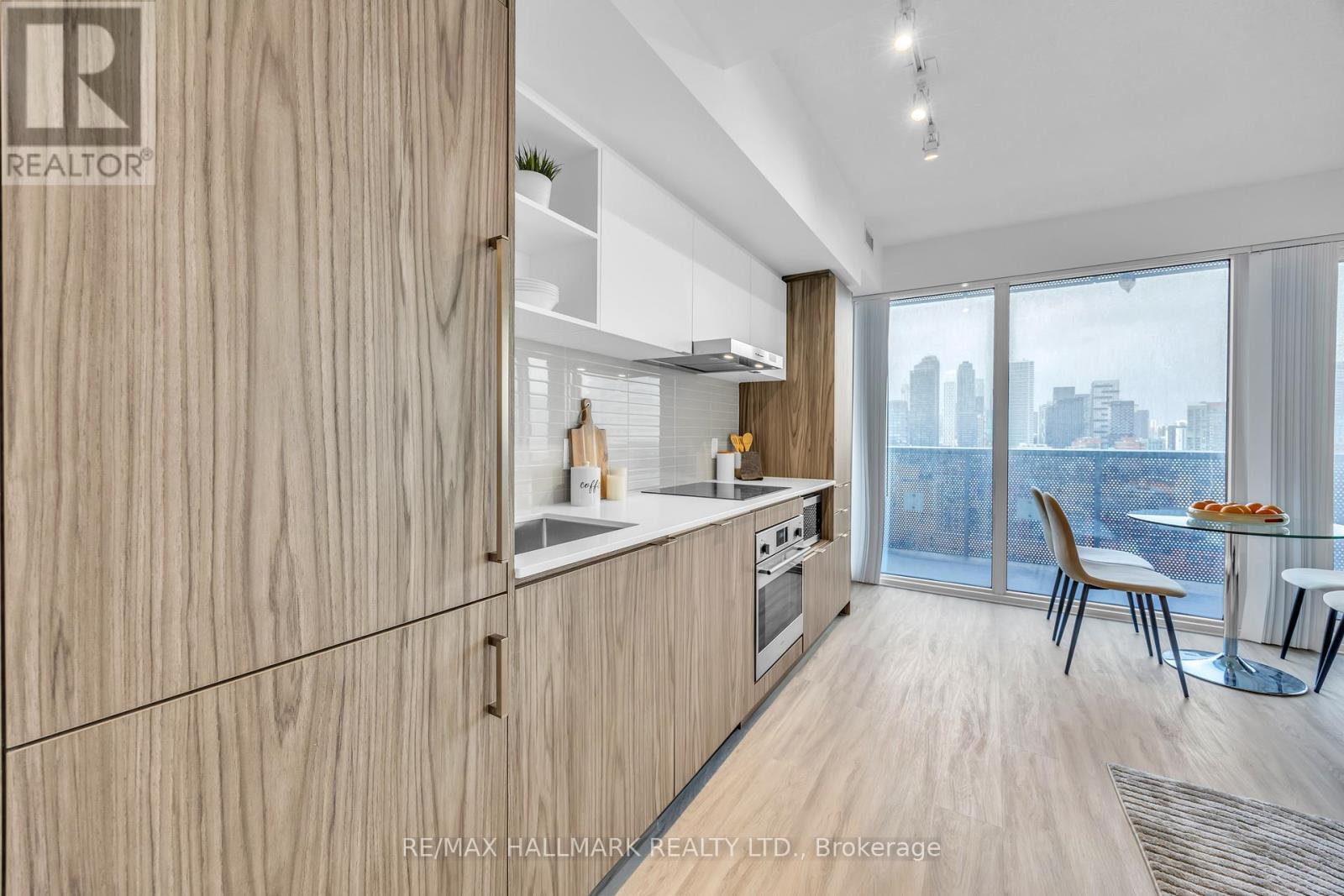 1905 - 55 Cooper Street, Toronto, ON - Indoor