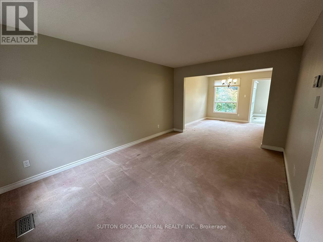 102 Hazelwood Drive, Newmarket, ON - Indoor