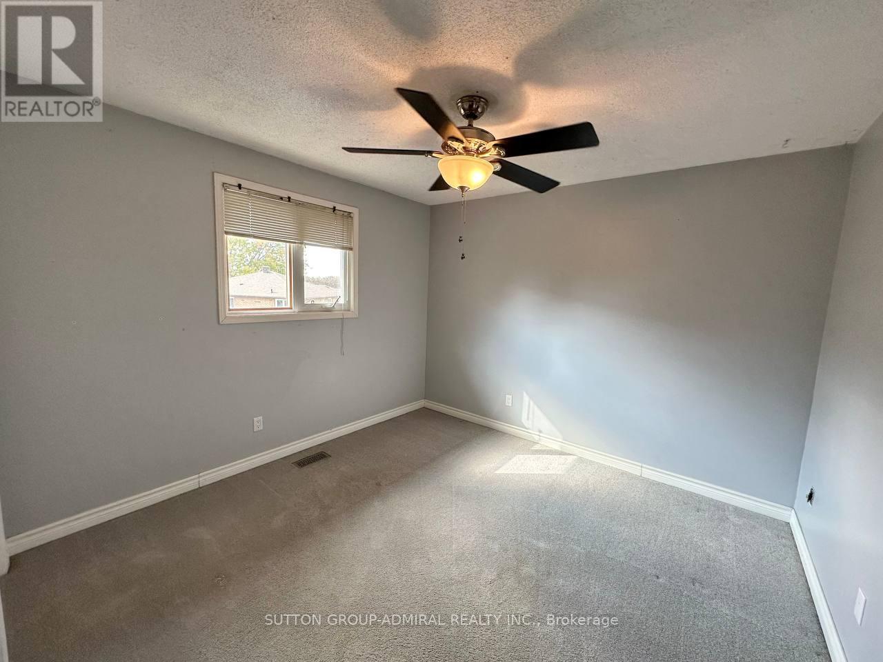 102 Hazelwood Drive, Newmarket, ON - Indoor Photo Showing Other Room