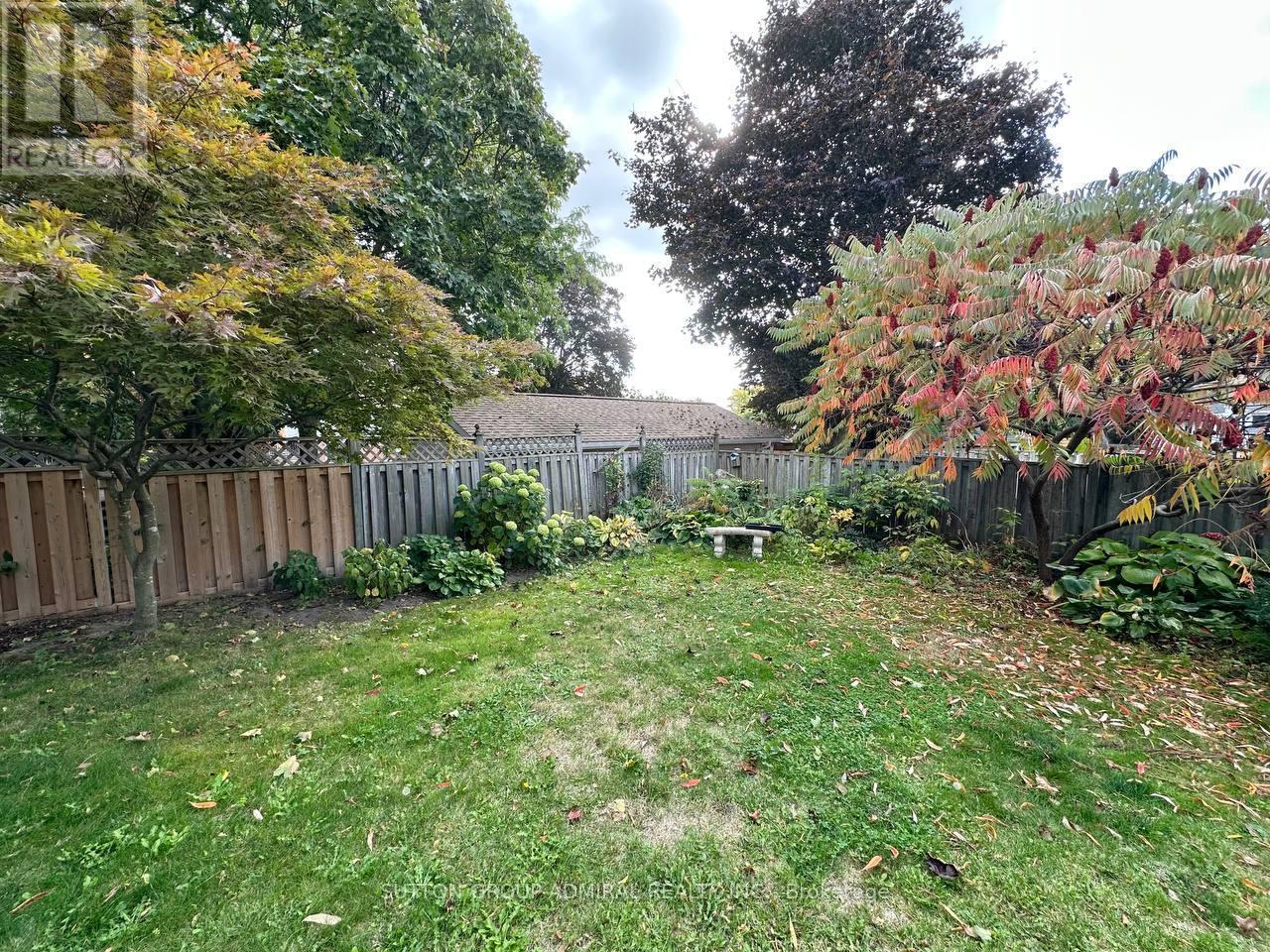 102 Hazelwood Drive, Newmarket, ON - Outdoor