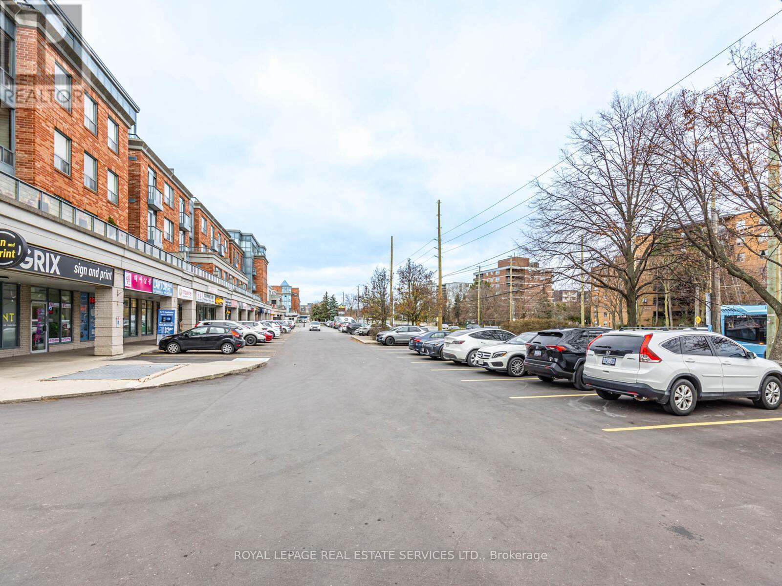 7378 YONGE ST CUSTOMER PARKING AMPLE - 35B - 7378 Yonge Street, Vaughan, ON