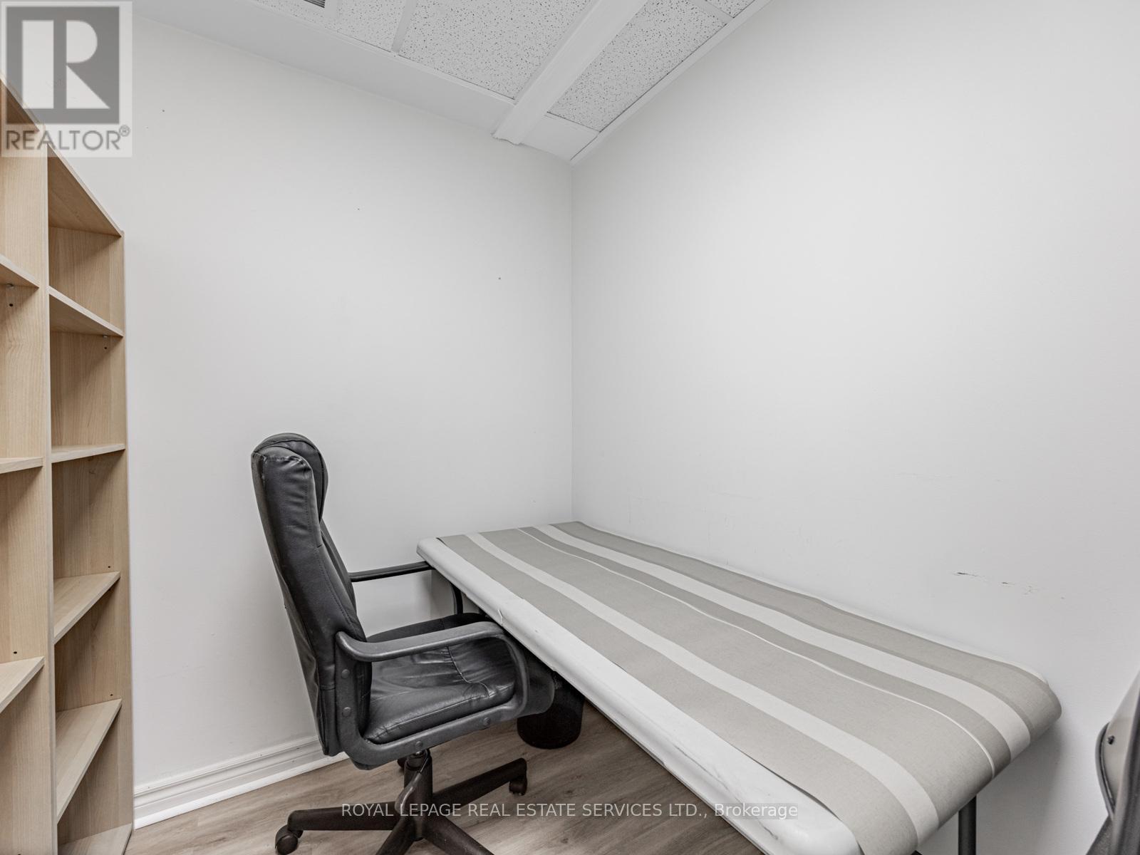 ROOM 2 - 35B - 7378 Yonge Street, Vaughan, ON