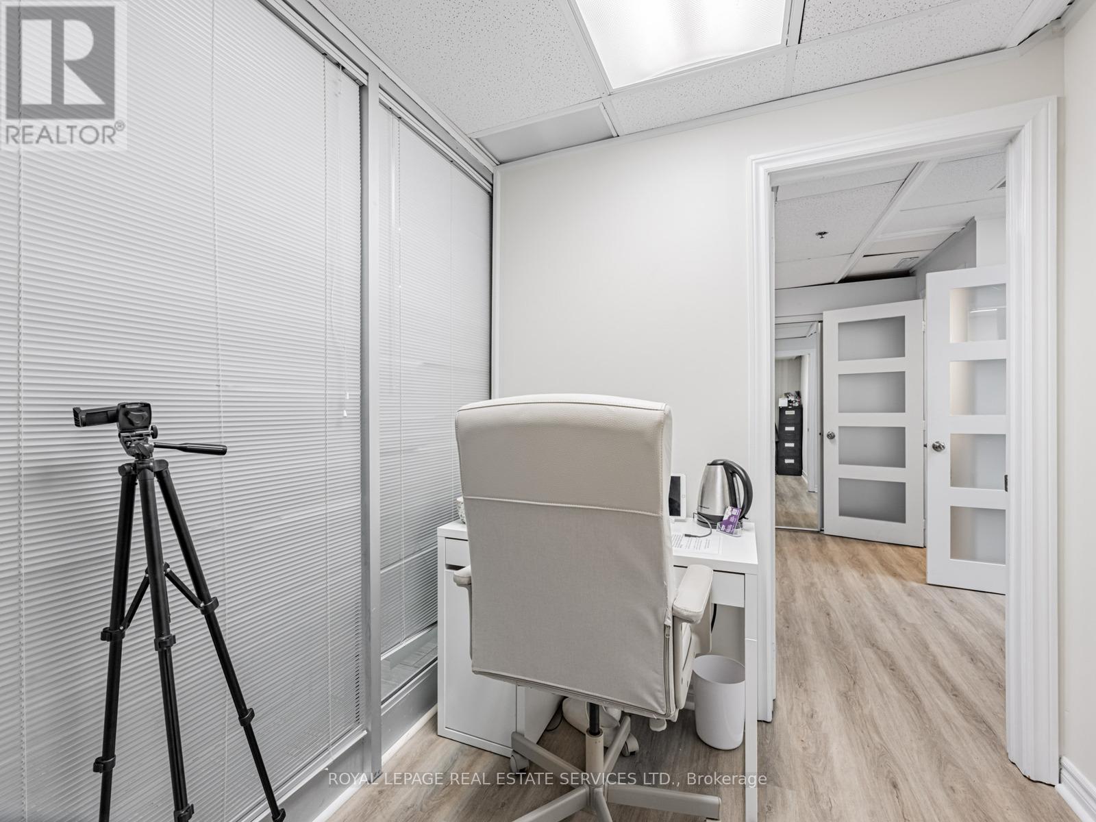 ROOM 4 - 35B - 7378 Yonge Street, Vaughan, ON