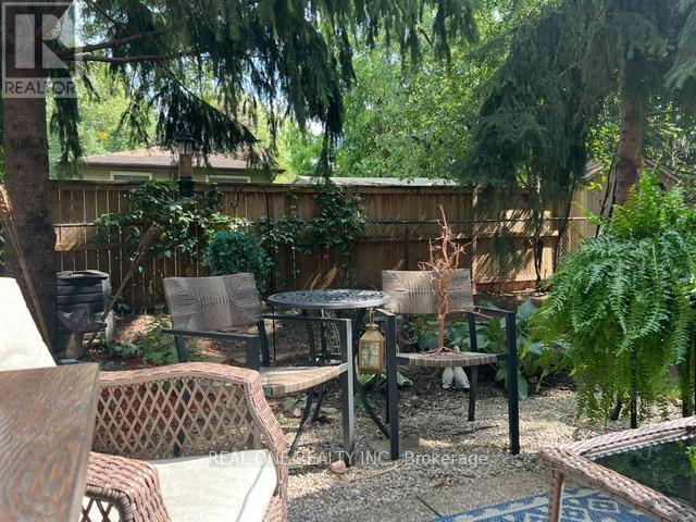 4298 Ingram Common, Burlington, ON - Outdoor With Deck Patio Veranda