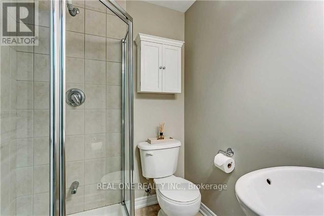 4298 Ingram Common, Burlington, ON - Indoor Photo Showing Bathroom