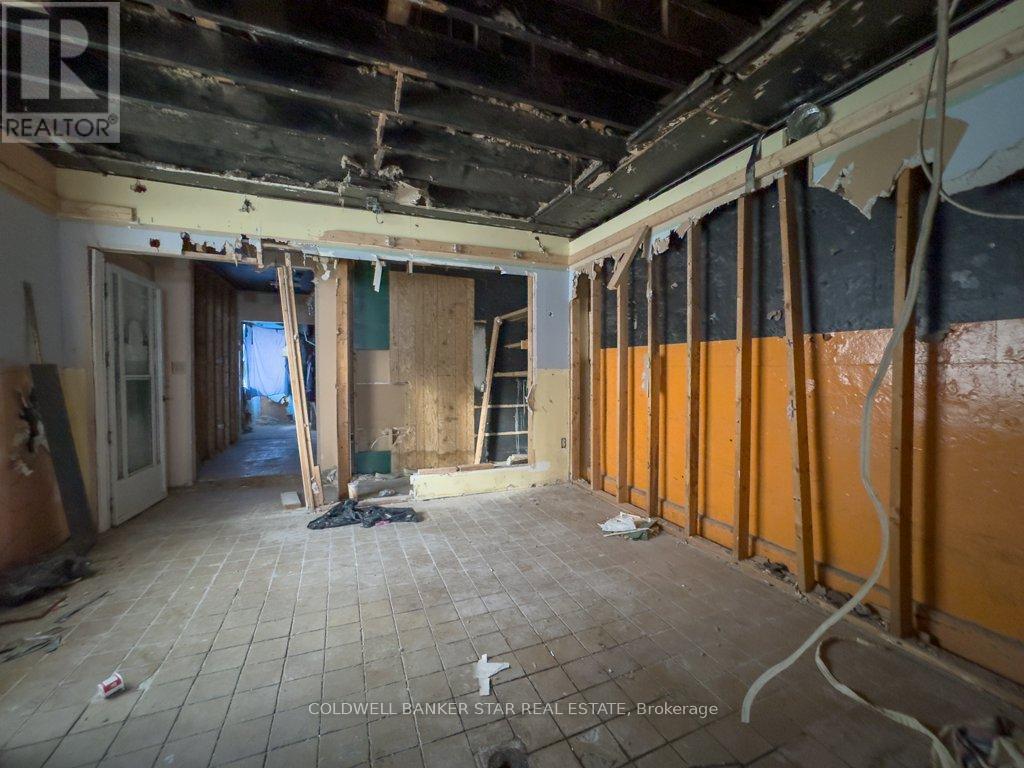 14 St Catharine Street S, St. Thomas, ON