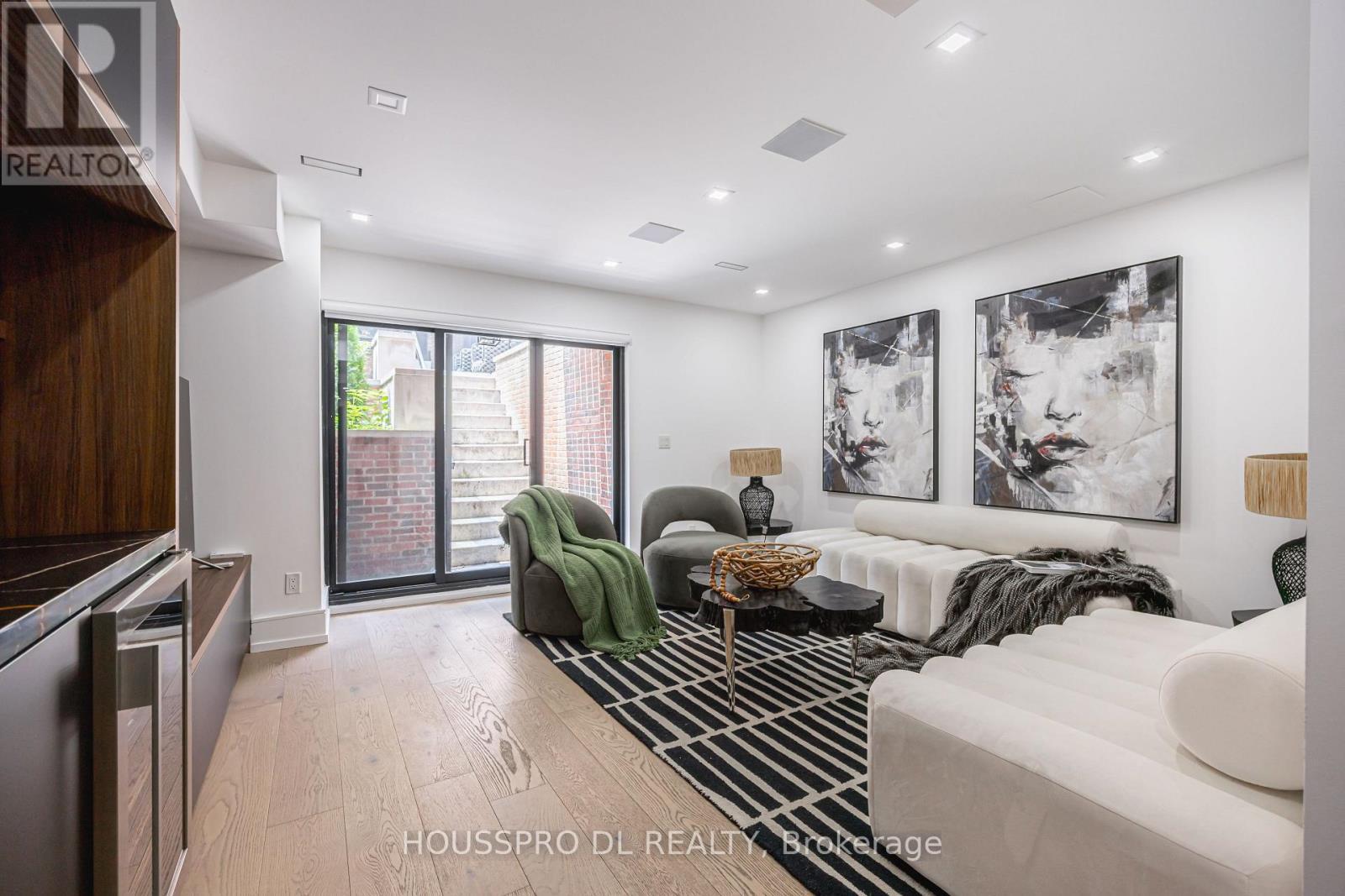 82 Major Street, Toronto, ON - Indoor