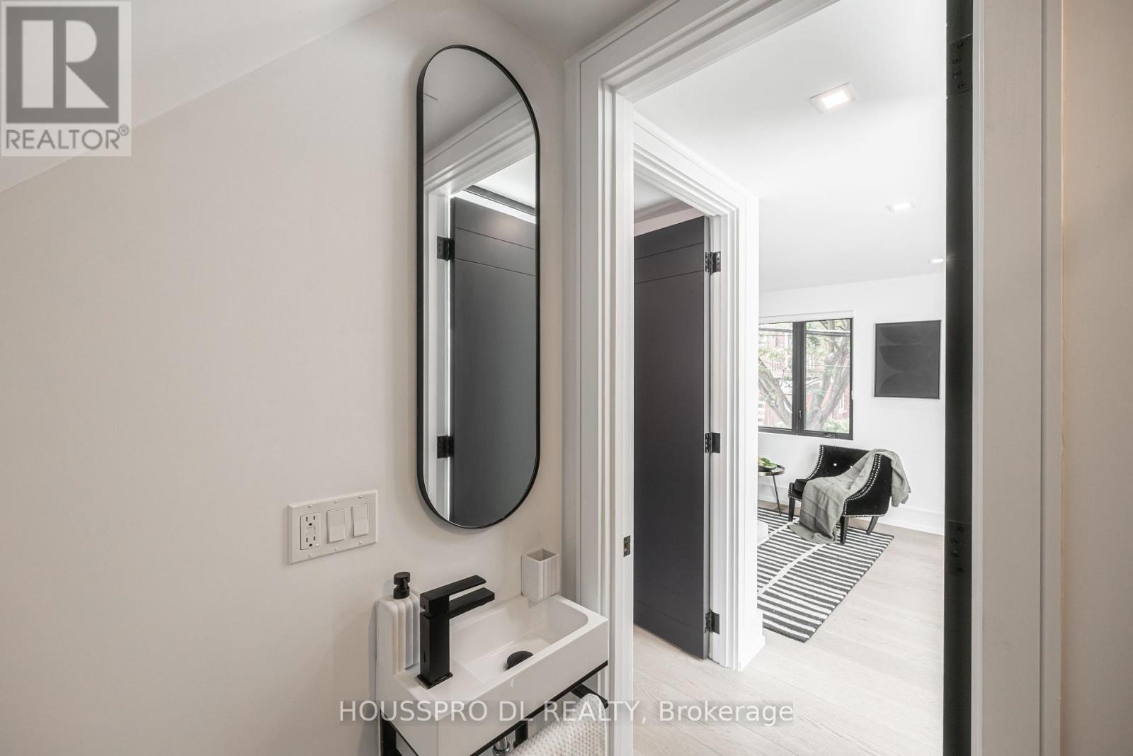 82 Major Street, Toronto, ON - Indoor Photo Showing Bathroom