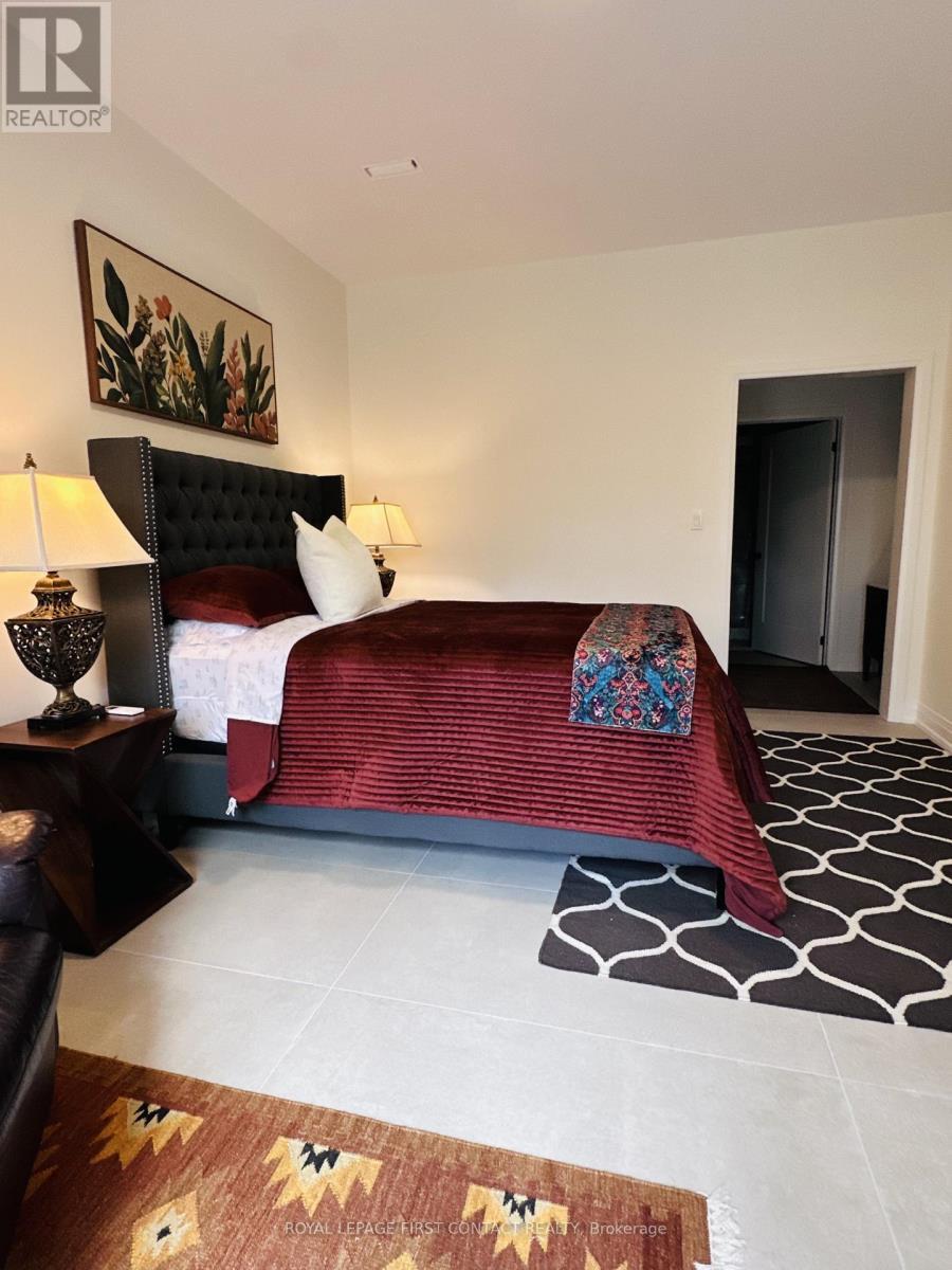 4B Pierce Court, Springwater, ON - Indoor Photo Showing Bedroom