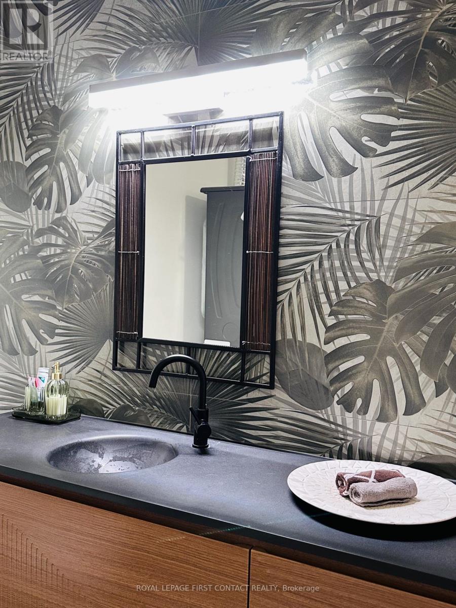 4B Pierce Court, Springwater, ON -