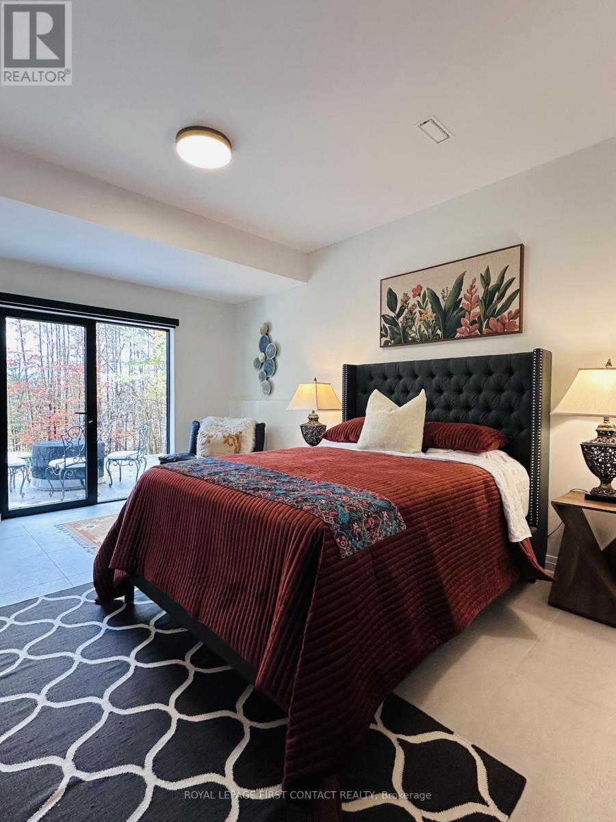 4B Pierce Court, Springwater, ON - Indoor Photo Showing Bedroom