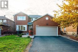 2048 SIXTH LINE Oakville, ON L6H 3N2