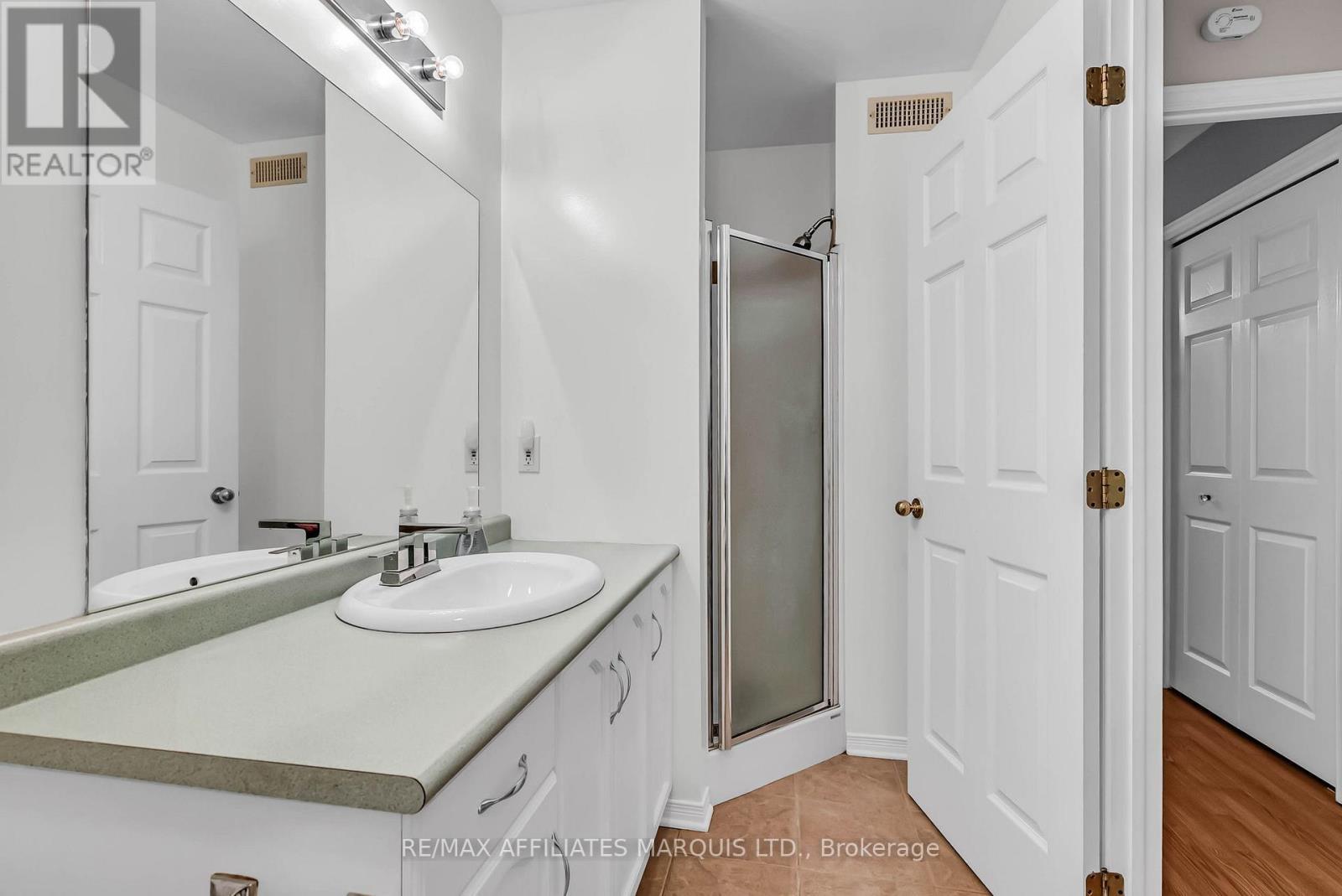 213 Northwoods Crescent, Cornwall, ON - Indoor Photo Showing Bathroom