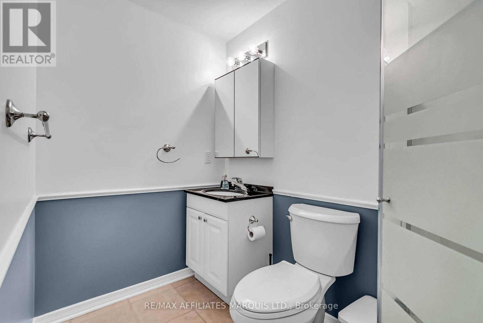 213 Northwoods Crescent, Cornwall, ON - Indoor Photo Showing Bathroom
