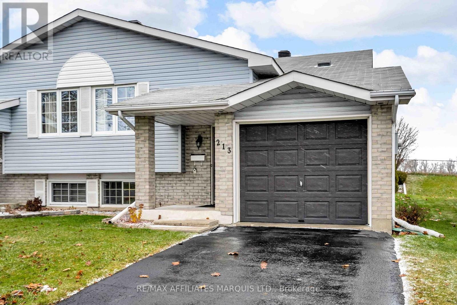 213 Northwoods Crescent, Cornwall, ON - Outdoor