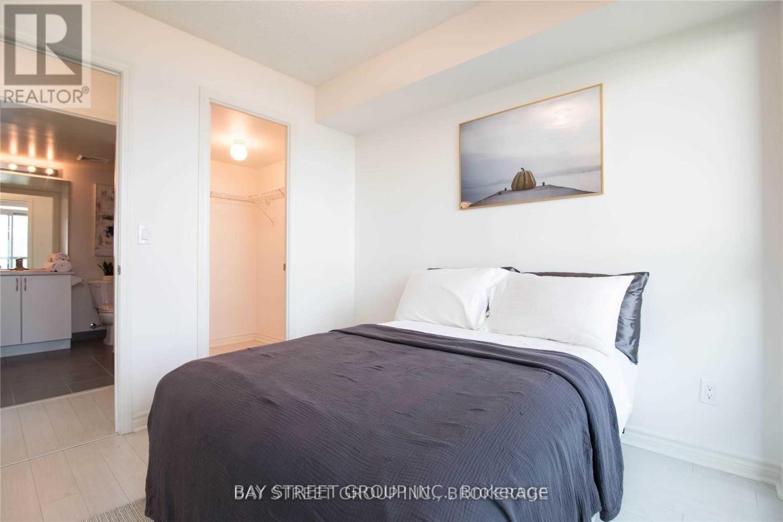 1209 - 25 Lower Simcoe Street, Toronto, ON - Indoor Photo Showing Bedroom