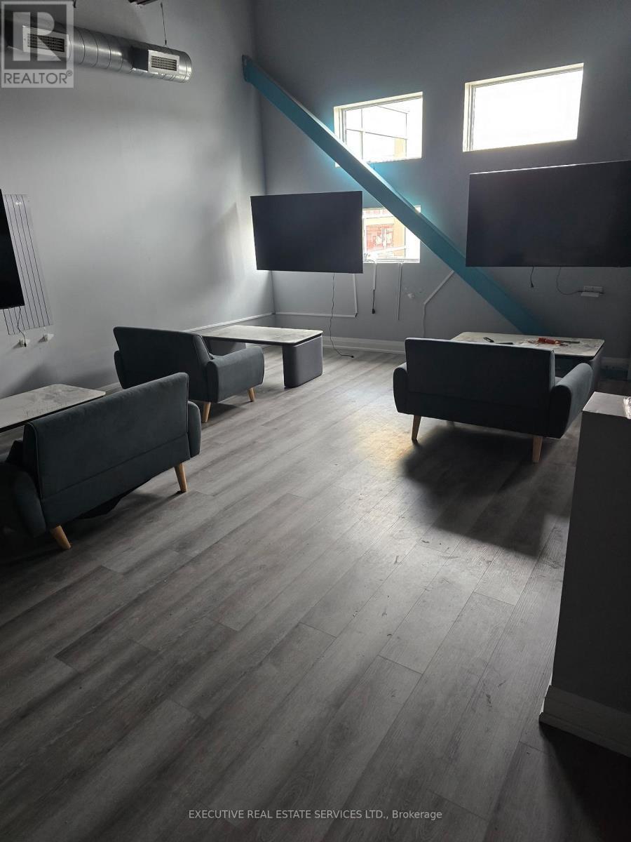 104 - 1065 Canadian Place, Mississauga, ON