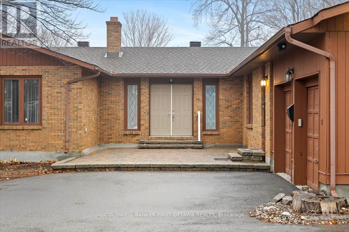 1083 Carp Road, Ottawa, ON