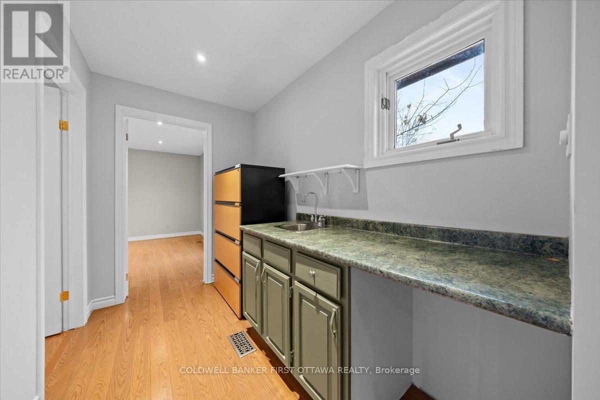 1083 Carp Road, Ottawa, ON