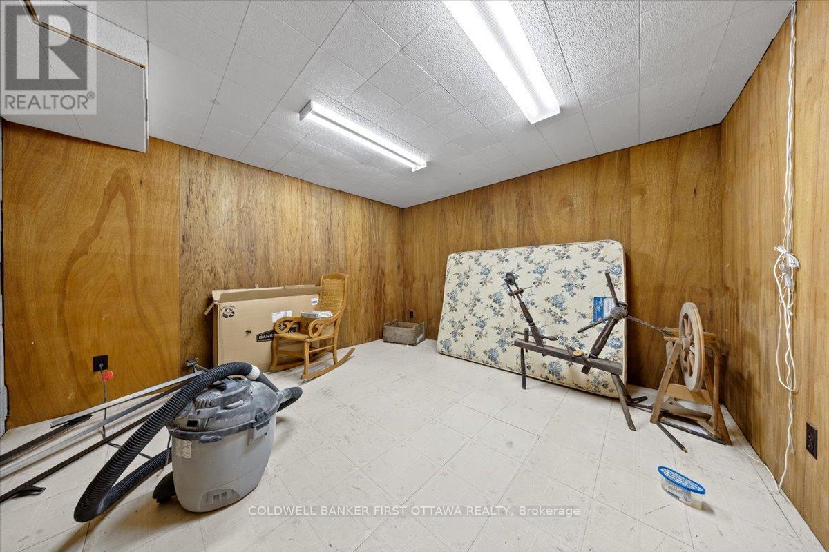 1083 Carp Road, Ottawa, ON