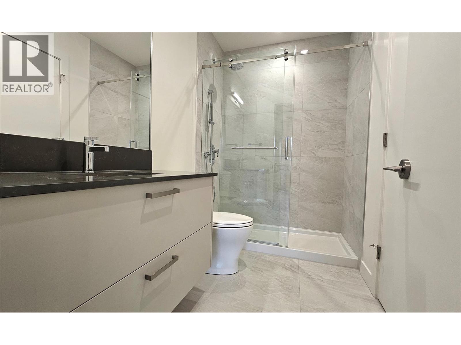 3340 Lakeshore Road Unit# 606, Kelowna, BC - Indoor Photo Showing Bathroom