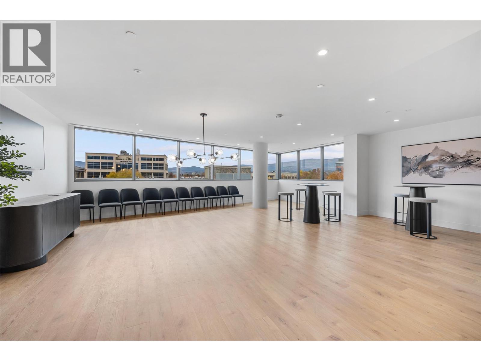 3340 Lakeshore Road Unit# 606, Kelowna, BC - Indoor Photo Showing Other Room