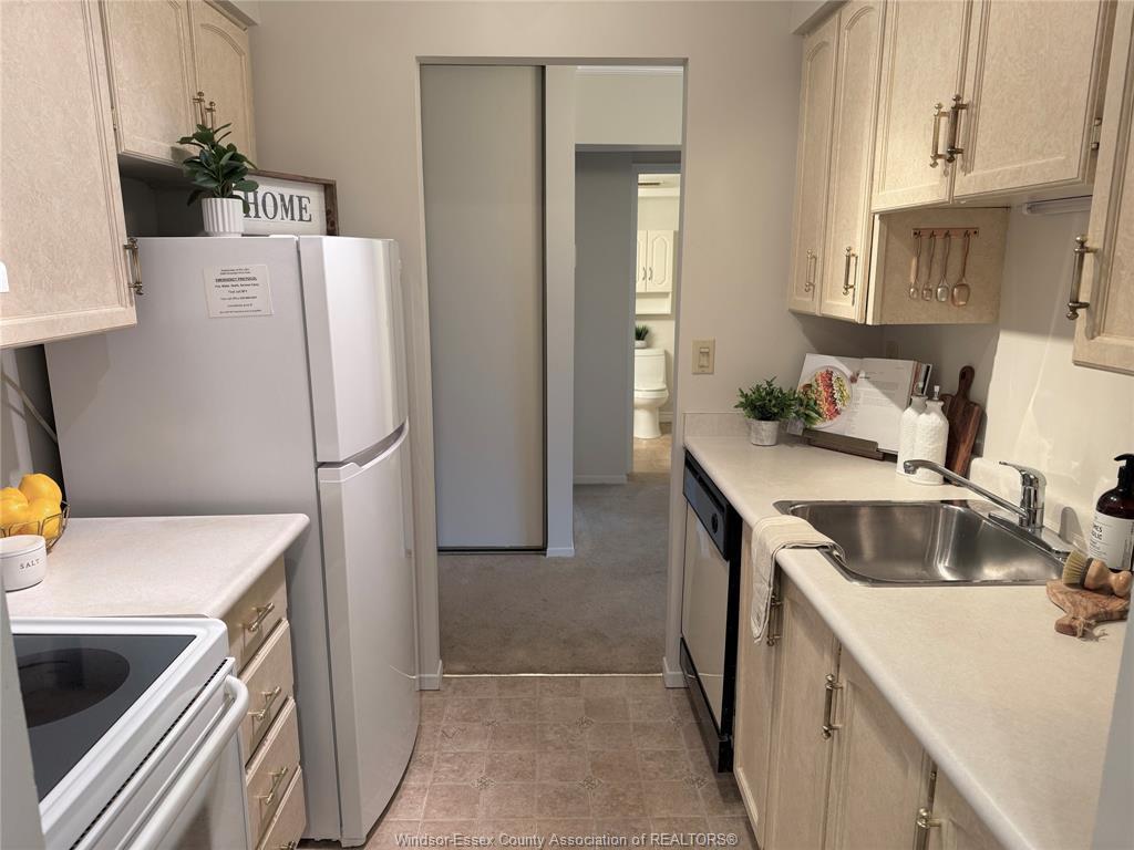 1107-9099 Riverside, Windsor, ON