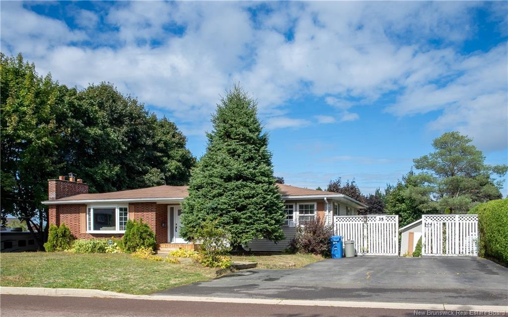 35 Avalon St, Dieppe, NB