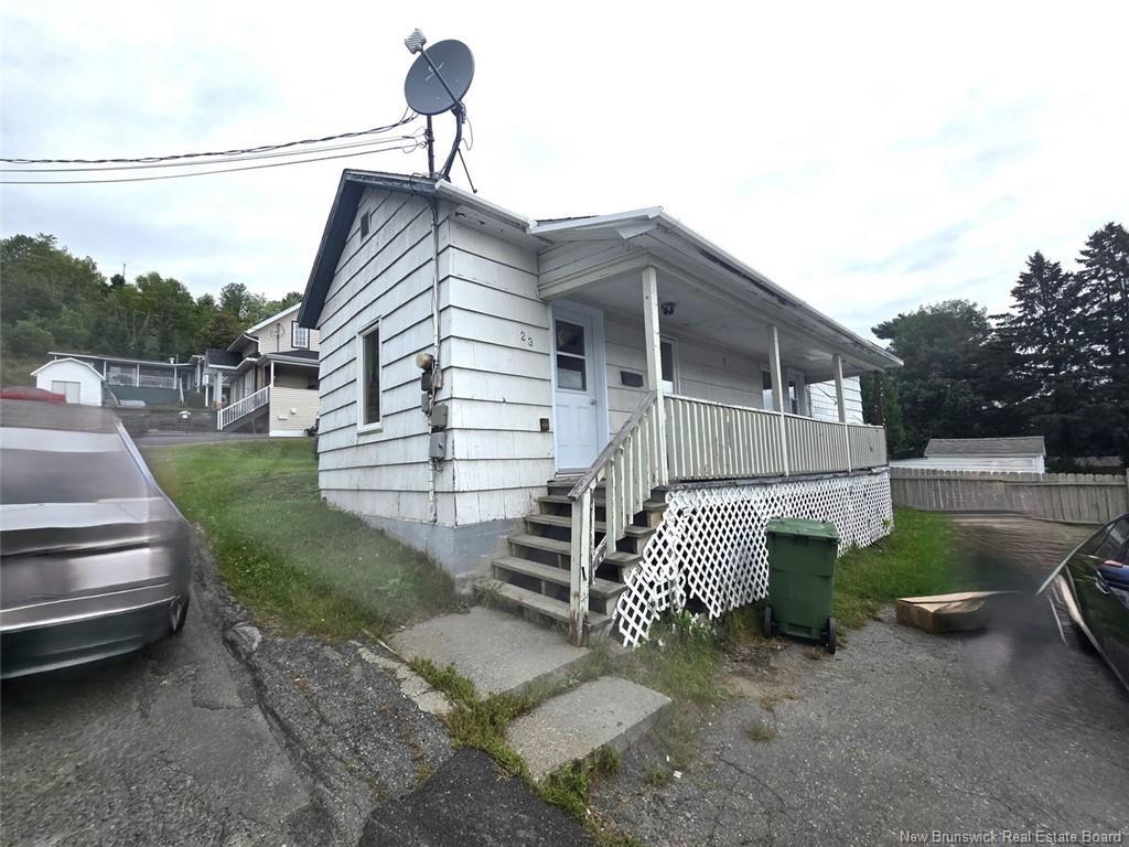 17-23 Rosario St, Edmundston, NB