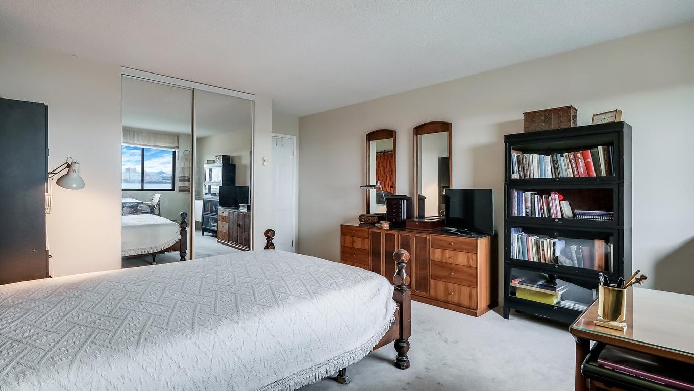 Chambre à coucher principale - 1401-70 Rue De La Barre, Longueuil (Le Vieux-Longueuil), QC - Indoor Photo Showing Bedroom
