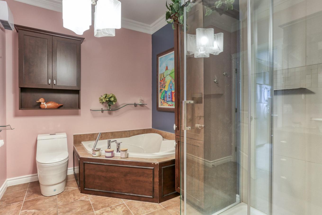 Bathroom - 222 Rue Elzéar-Verreault, Québec (Beauport), QC - Indoor Photo Showing Bathroom